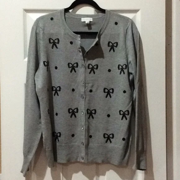 Bow Cardigan Sweater - Picture 5 of 12